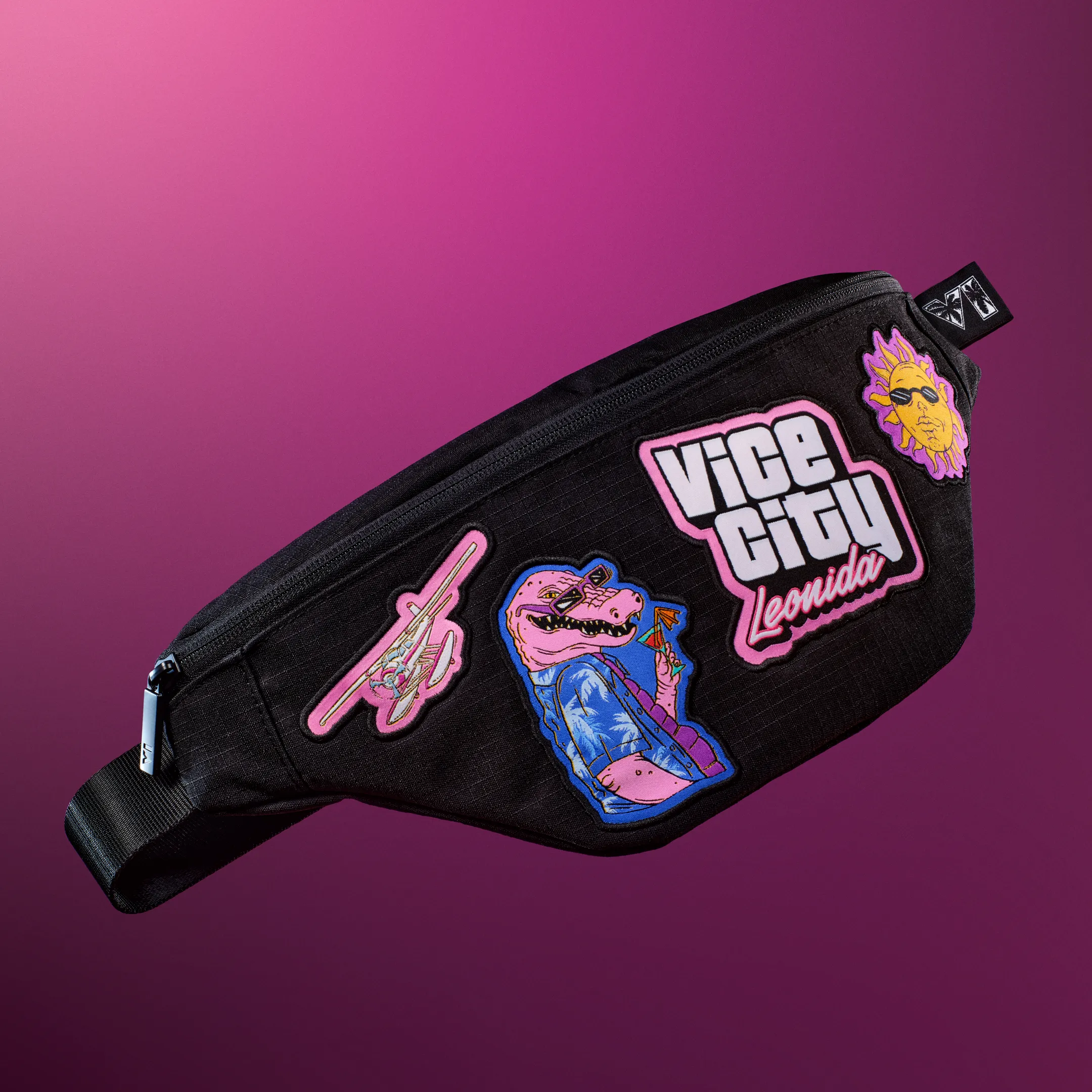Official product view of the Leonida Keys crossbody bag